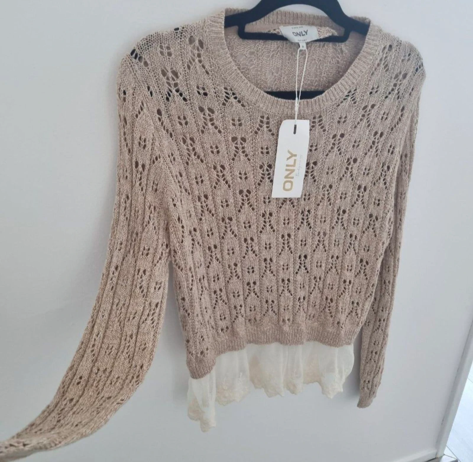 ONLY gehaakte trui met kant – Beige / Zand – Maat M (Nieuw)